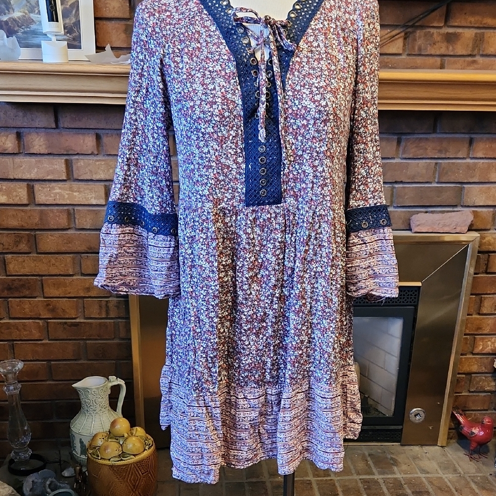 Calico Dress Bell Sleeves Grommet Details Prairie size Medium Festival